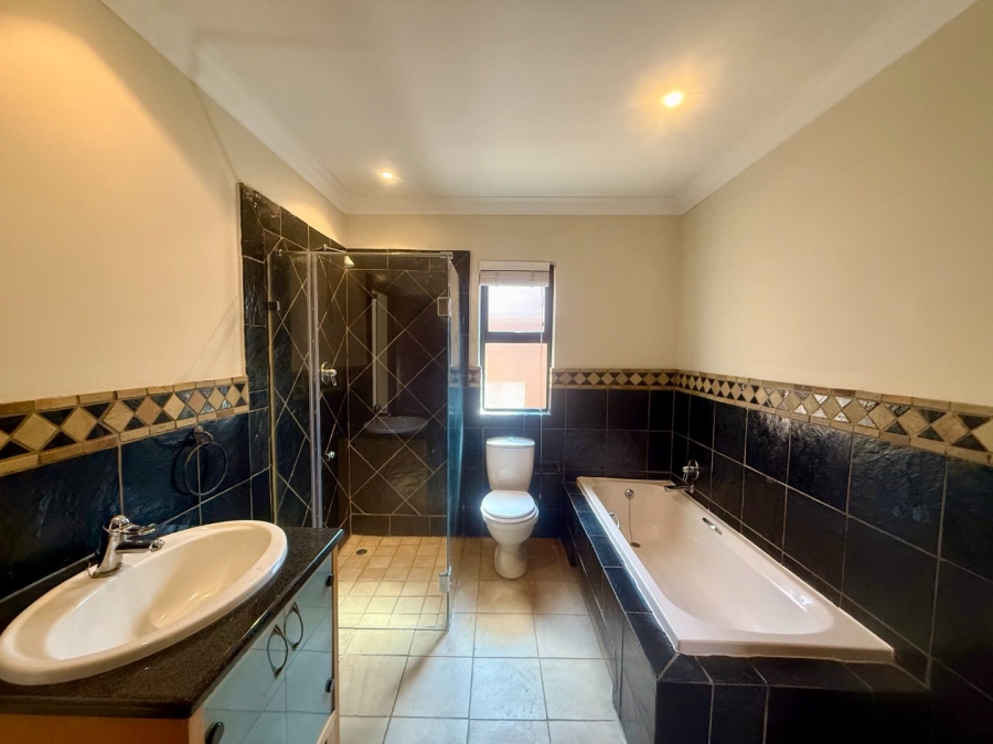 4 Bedroom Property for Sale in Pecanwood Estate North West